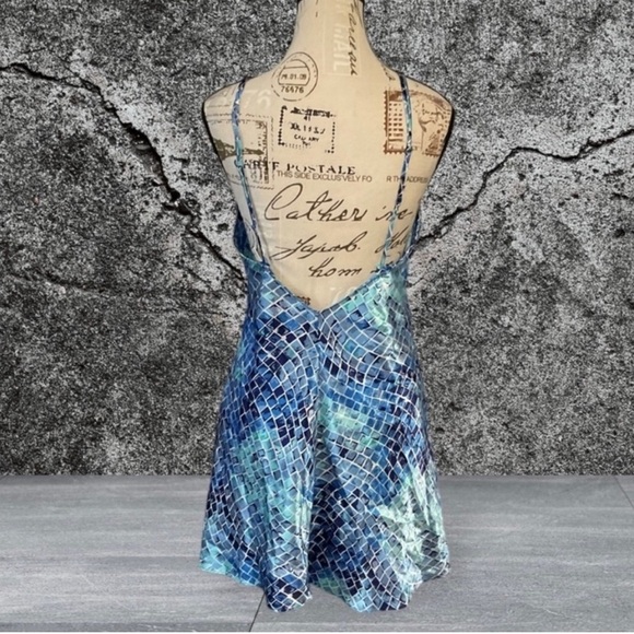 Victoria’s Secret Chemises Lace Trim size M - Picture 2 of 11